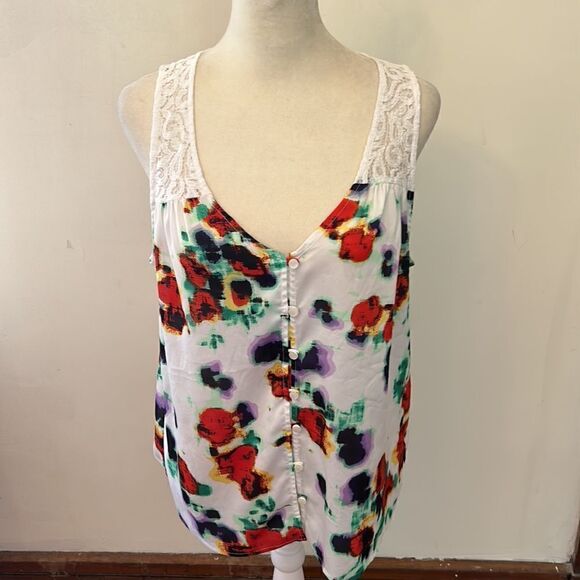 Kensie floral and lace button front sleeveless blouse Size M - Picture 2 of 9